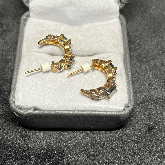 Vintage Earrings- 1” dark green / silver/ gold costume - Picture 3 of 4